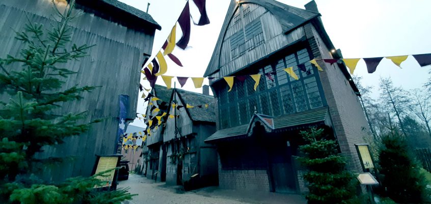 Een gure wind joeg over de Midwinterfair in het Archeon