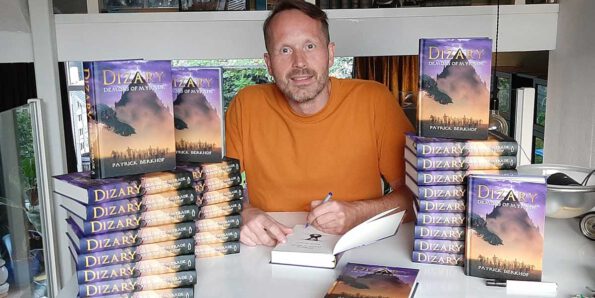 Patrick Berkhof signing book